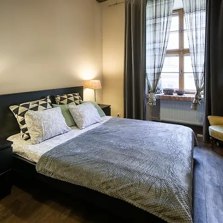 Grodzka, Old Town, Main Square, 2 Bedrooms Apartment *